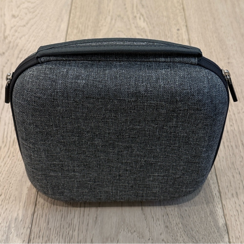 Geekria Headphone Travel Case in Heather Gray